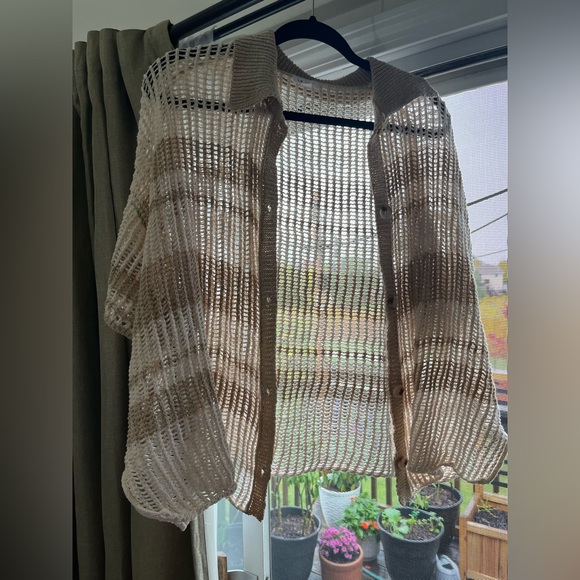 BNWOT, LE LIS Crochet Button Front Top - Picture 7 of 12